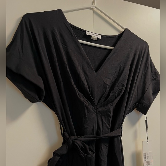 Calvin Klein knee length short sleeve black dress - Picture 2 of 6